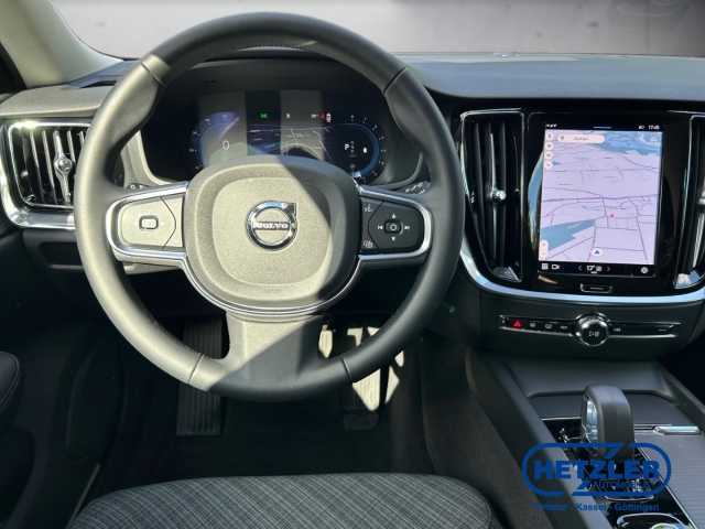 Volvo V60 Core Hybrid