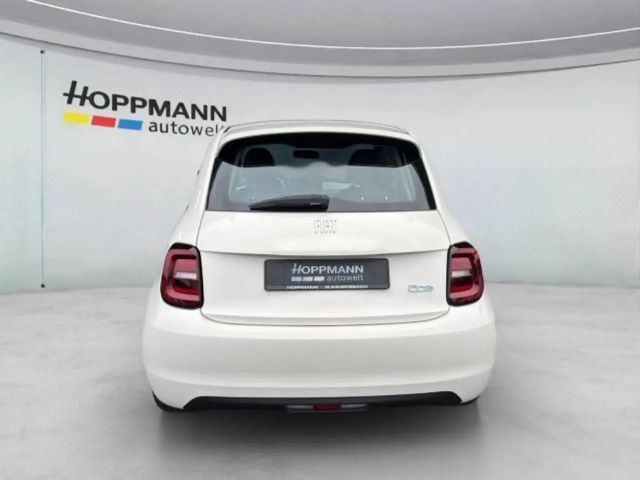 Fiat 500e Base 42kWh*NAVI*KLIMAAUT*TEMPOMAT*