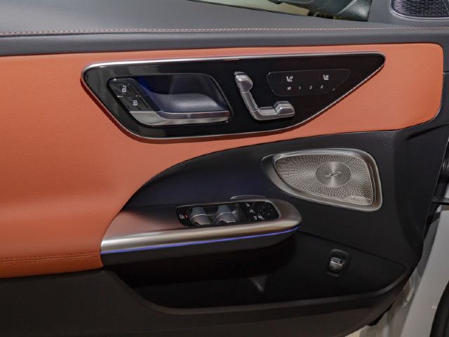 Mercedes-Benz C 200 AMG Line Sedan