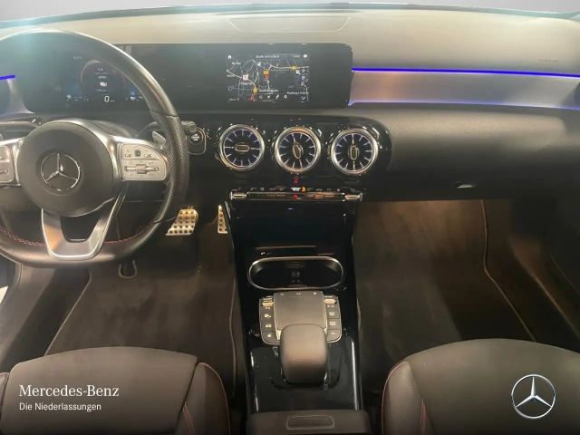 Mercedes-Benz A 250 A 250 e AMG Line