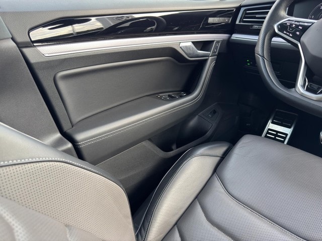 Volkswagen Touareg 4Motion R-Line