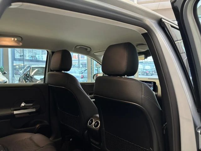 Mercedes-Benz B 180 Progressive Sedan