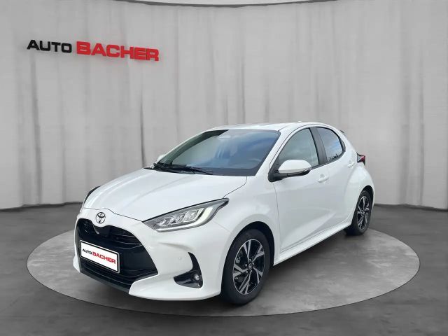 Toyota Yaris Active Hatchback Hybride