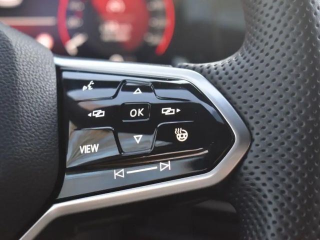 Volkswagen Golf 2.0 TSI R-Line