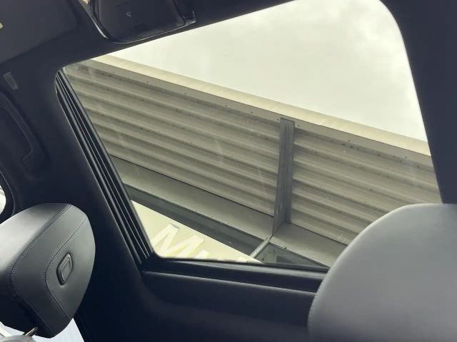 BMW 330 330i M-Sport Sedan xDrive