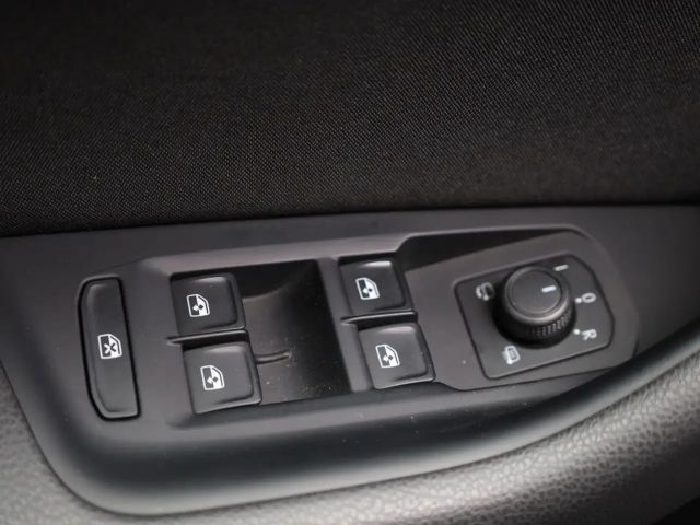 Volkswagen Passat 1.5 TSI Business Variant