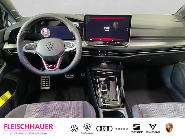 Volkswagen Golf 2.0 TSI Golf VIII