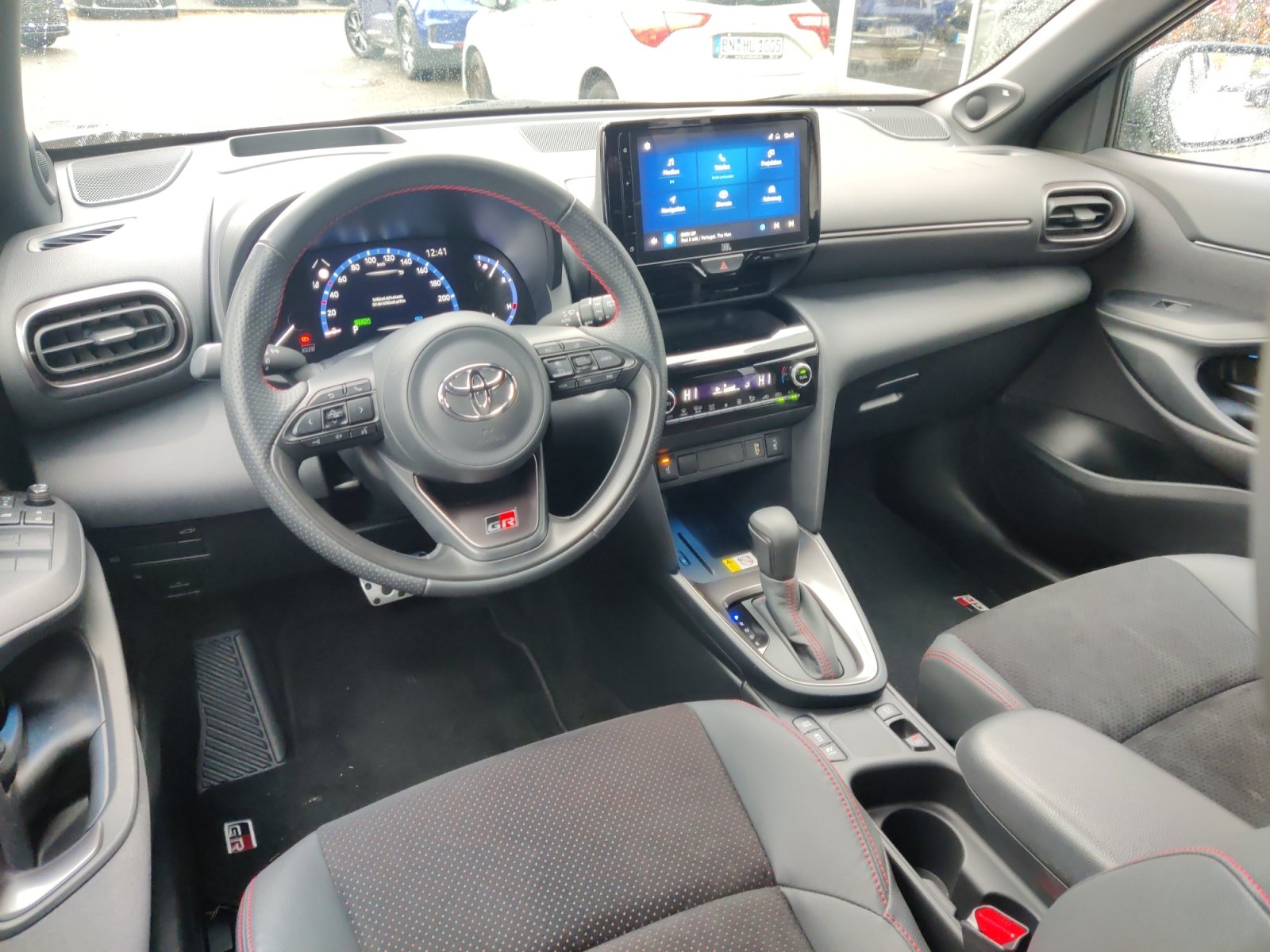 Toyota Yaris Cross 5-deurs Bi-Tone GR