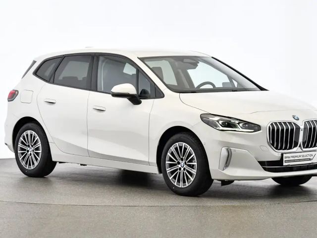 BMW 218 218d Active Tourer Luxury Line Sedan