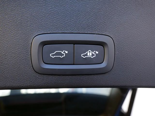 Volvo XC40 Dark Plus