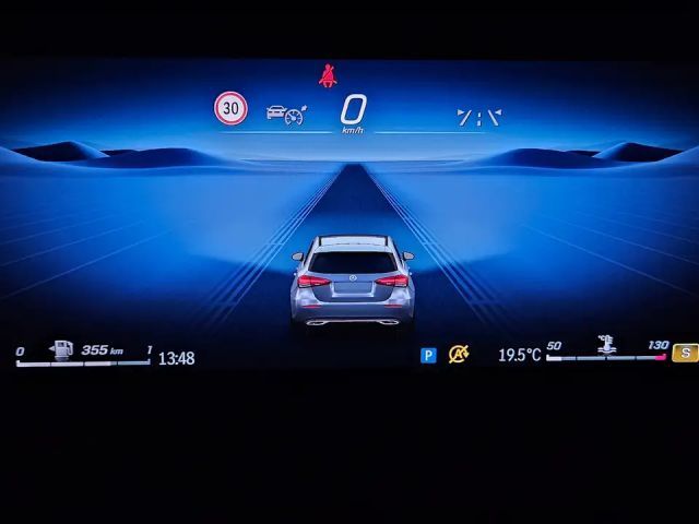 Mercedes-Benz A 200 A 200 d AMG Line Hatchback