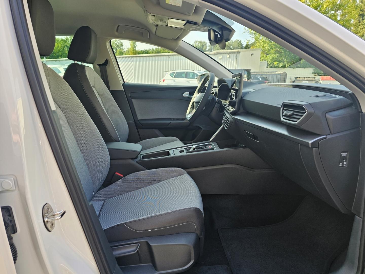 Seat Leon 2.0 TDI DSG Sportstourer Style