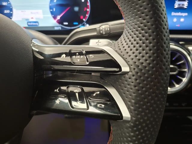 Mercedes-Benz CLA 180 AMG Line Coupé