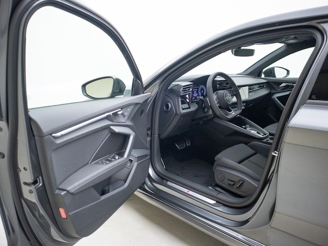 Audi A3 30 TFSI S-Line S-Tronic Sedan