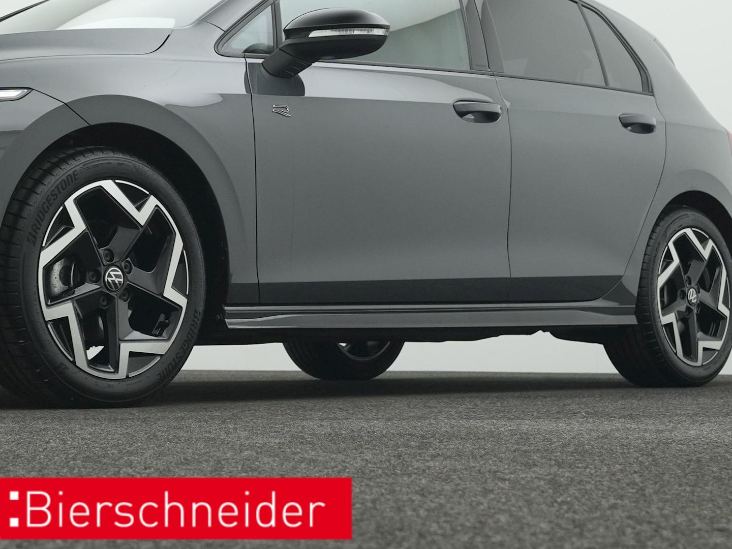 Volkswagen Golf 1.5 eTSI DSG R-Line Style