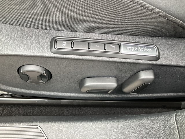 Volkswagen Golf 1.5 eTSI DSG Golf VIII