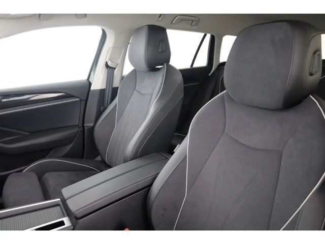 Volkswagen Passat 1.5 eTSI Business DSG