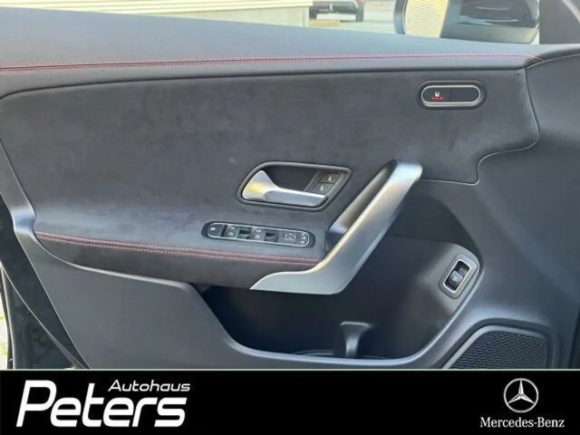 Mercedes-Benz CLA 180 AMG Line Shooting Brake