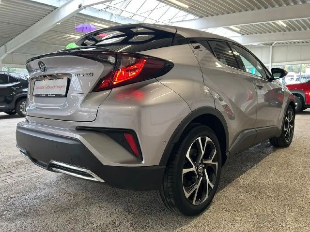 Toyota C-HR Hybride Team D