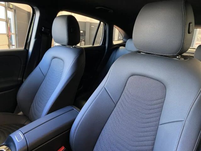 Mercedes-Benz GLA 200 Progressive