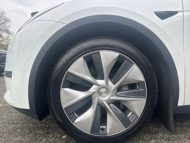 Tesla Model Y AWD Long Range