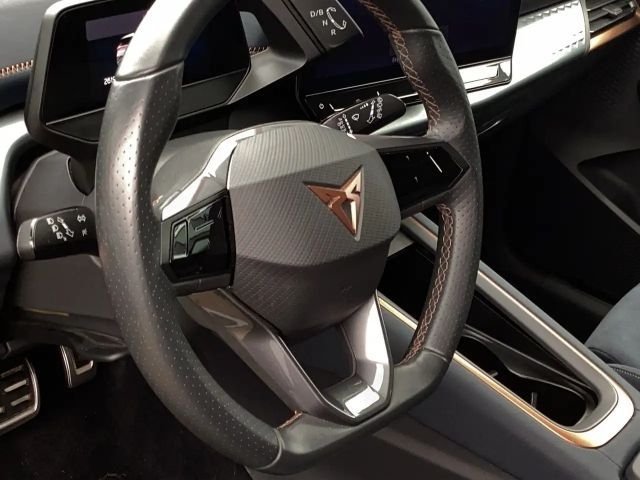 Cupra Born LM20 HuD PANO KAMERA eSITZE