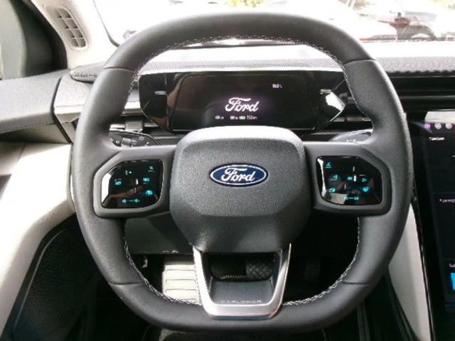 Ford Explorer Extended range RWD