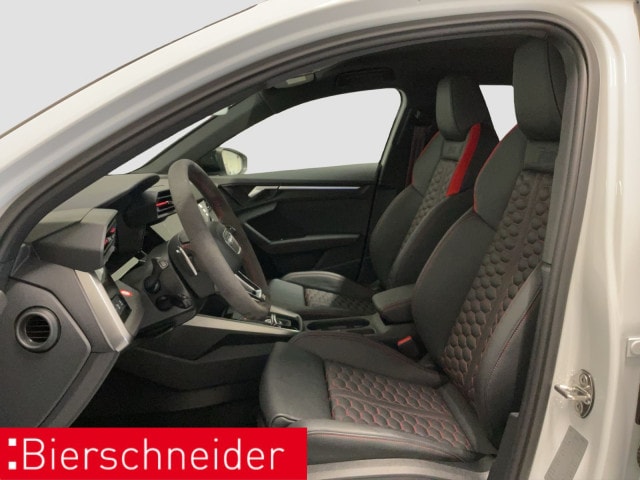 Audi RS3 Quattro S-Tronic Sedan