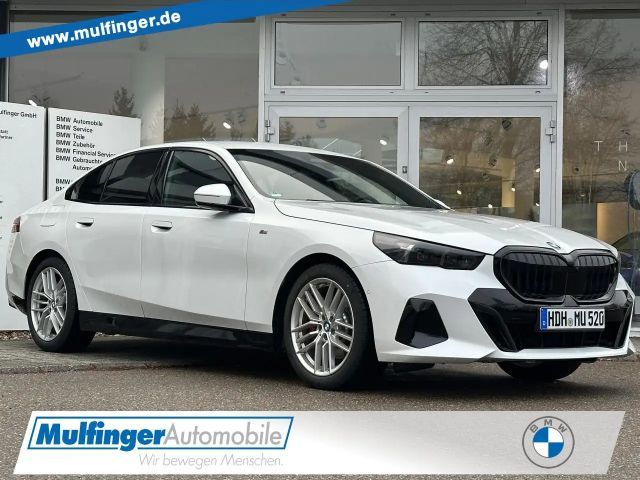 BMW 520 520d M-Sport Sedan
