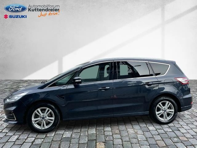 Ford S-Max Titanium