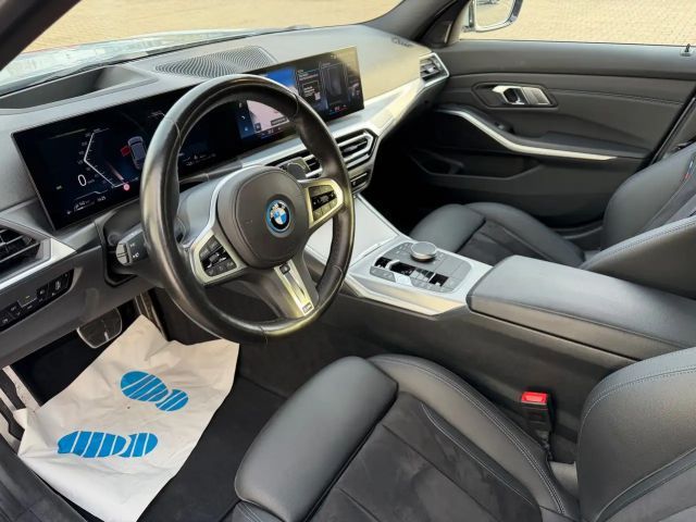 BMW 330 330e M-Sport