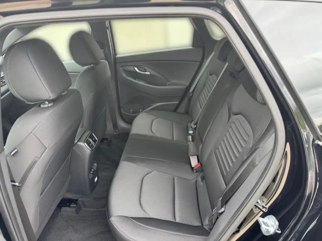 Hyundai i30 Advantage Hybrid T-GDi