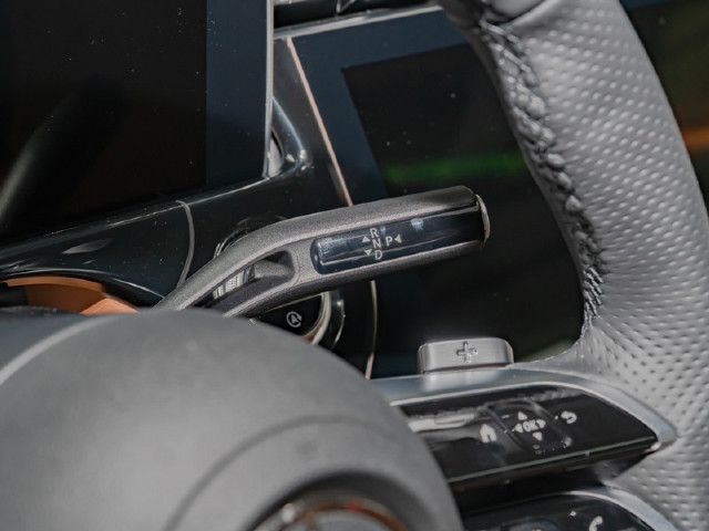 Mercedes-Benz E 200 Sedan