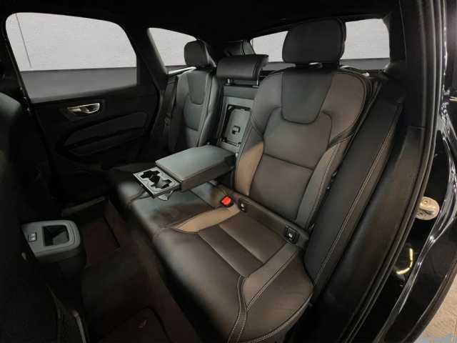 Volvo XC60 Dark Plus