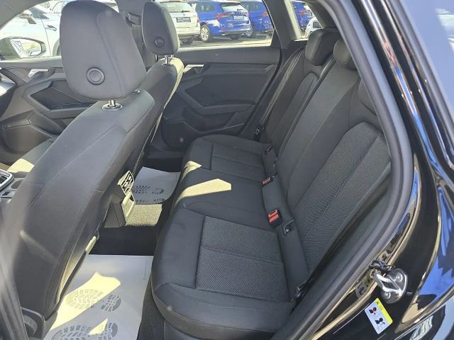 Audi A3 30 TDI S-Tronic Sedan