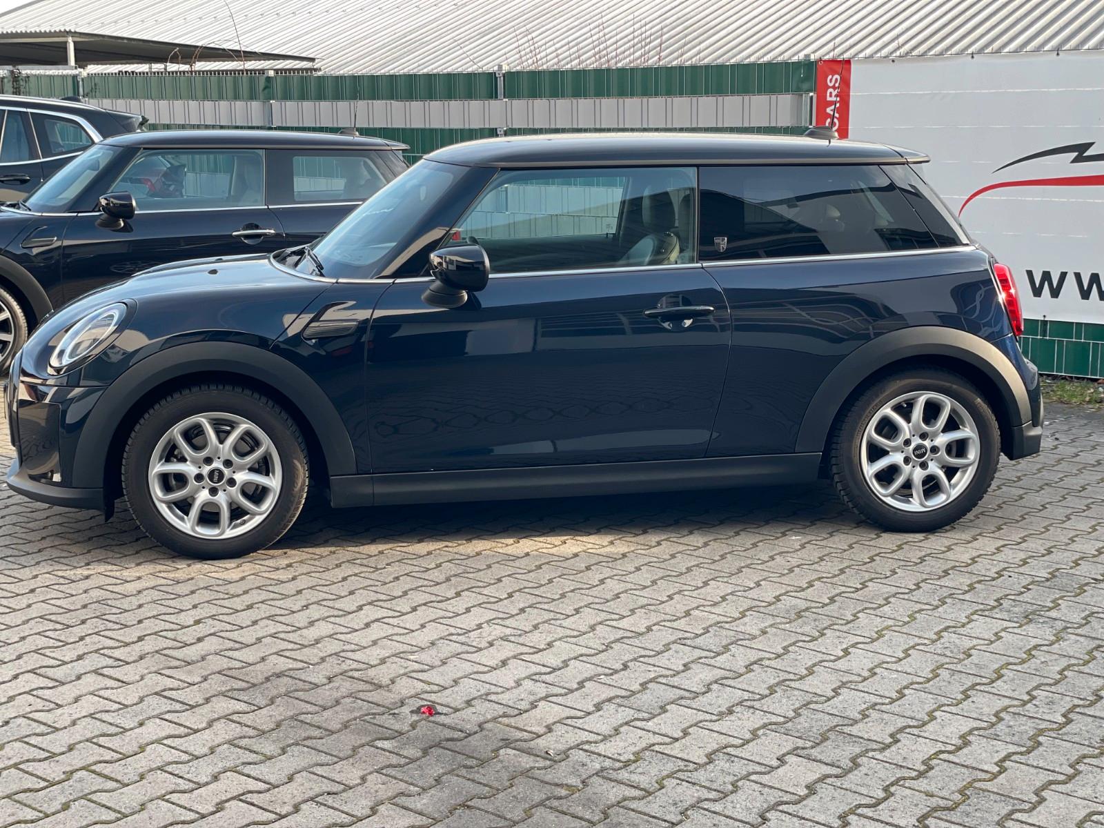 MINI Cooper |Yours Trim|Navi|Apple|Leder|DAB|Kamera|
