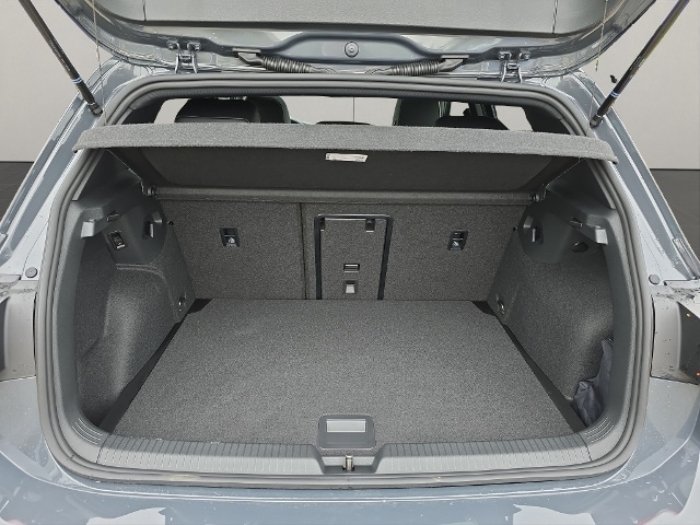 Volkswagen Golf 1.5 eTSI DSG Golf VIII