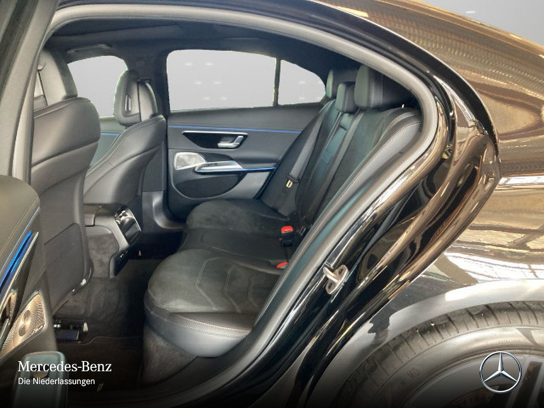 Mercedes-Benz E 200 Sedan