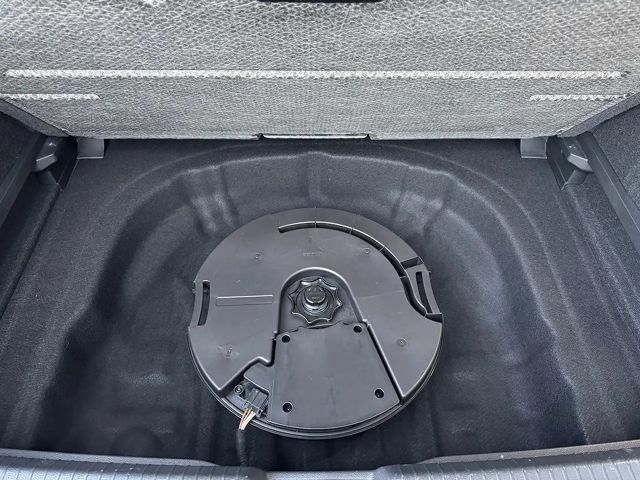 Volkswagen Golf 1.5 eTSI DSG Golf VIII R-Line