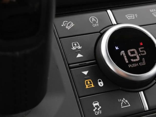 Land Rover Defender 110 D250 SE