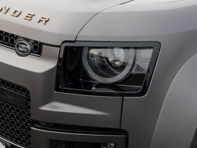 Land Rover Defender 110