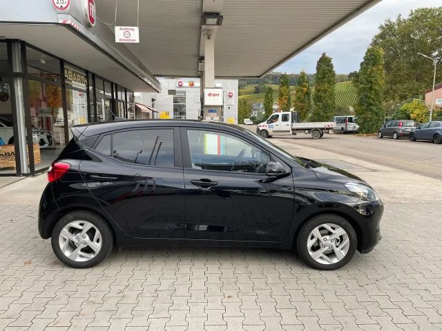 Hyundai i10 Connect