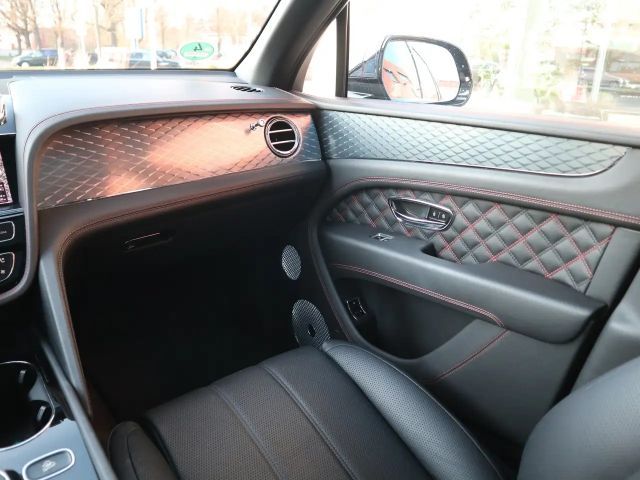 Bentley Bentayga V8