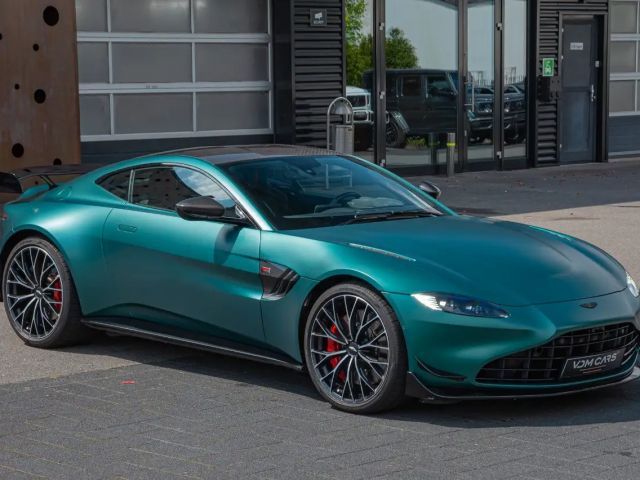 Aston Martin V8 V8