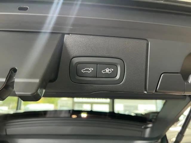 Volvo XC60 AWD Plus Recharge T8