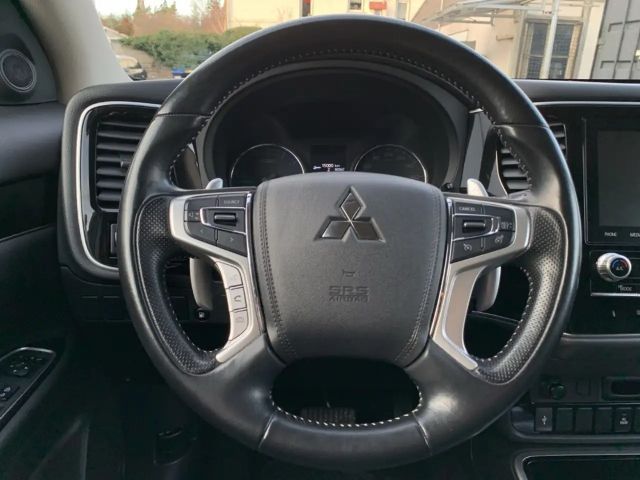 Mitsubishi Outlander 4WD PHEV