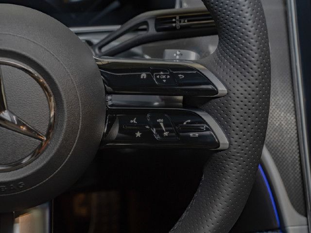 Mercedes-Benz C 200 AMG Line Sedan