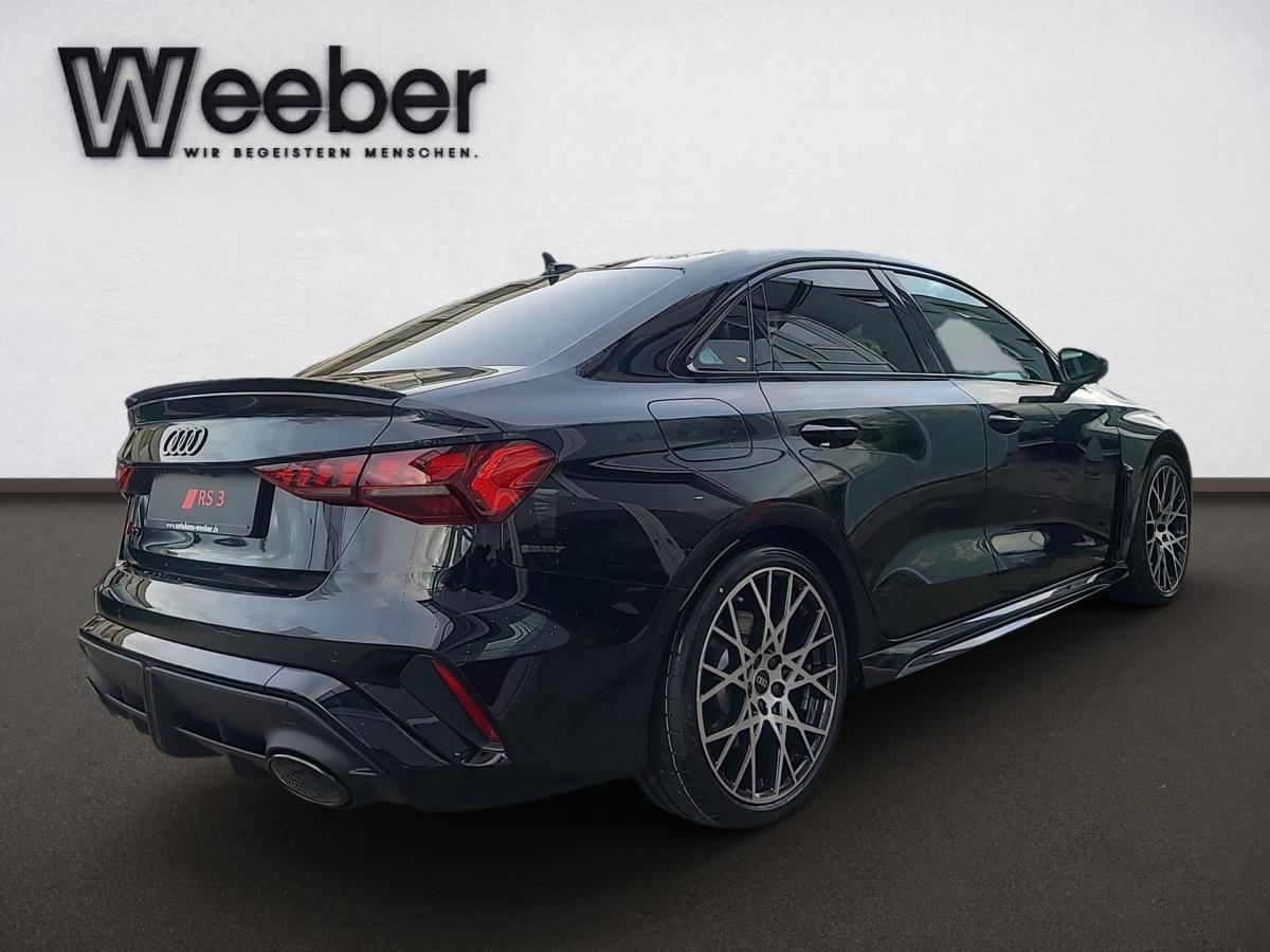 Audi RS3 Quattro S-Tronic Sedan