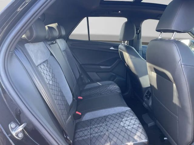 Volkswagen T-Roc 1.5 eTSI DSG R-Line