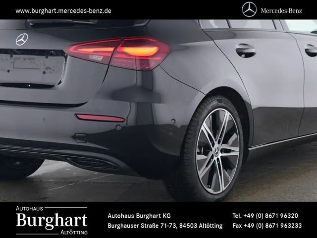 Mercedes-Benz A 180 Hatchback Progressive